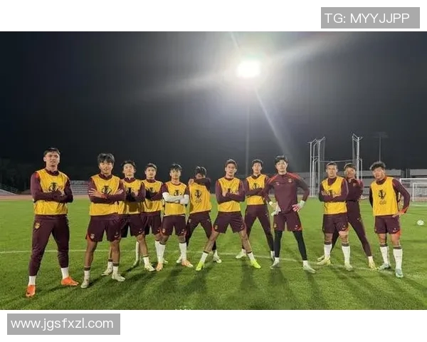 中国队迎战伊拉克队全力争胜期待精彩对决展现足球魅力与团队精神 中国队迎战伊拉克队全力争胜期待精彩对决展现足球魅力与团队精神